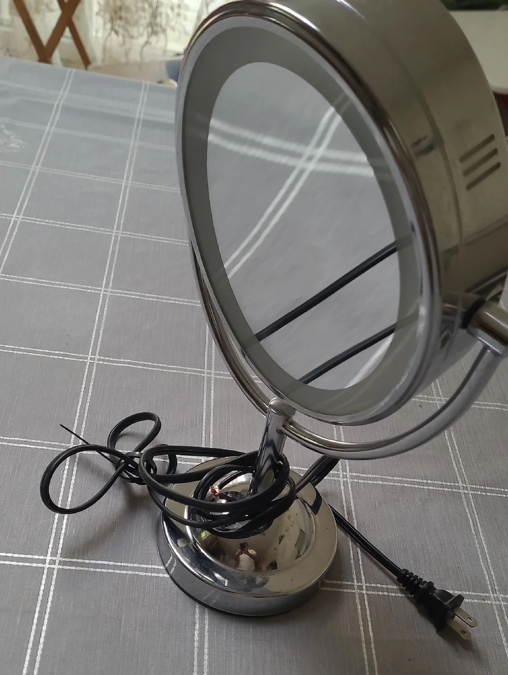 Chrome Double-Sided Lighted Vanity Mirror - Silver